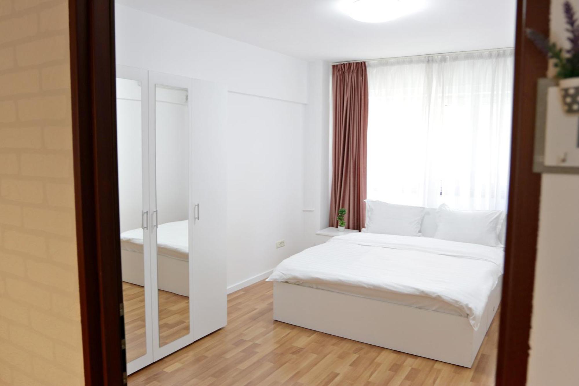 City Base I 2 Bedroom Apt Victoriei Boekarest Buitenkant foto