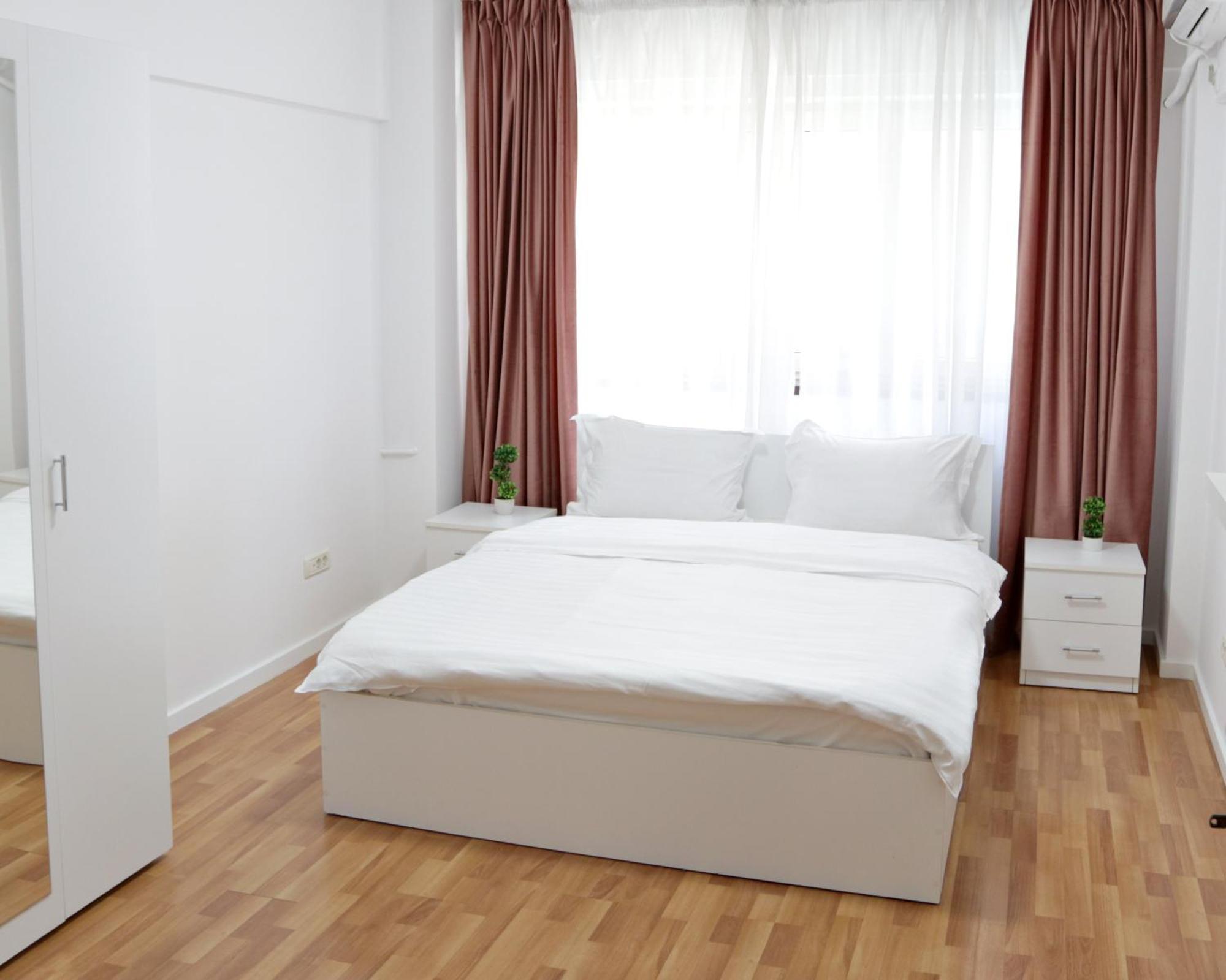City Base I 2 Bedroom Apt Victoriei Boekarest Buitenkant foto